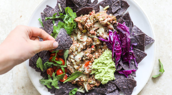 Cheesy Vegan Jackfruit Nachos